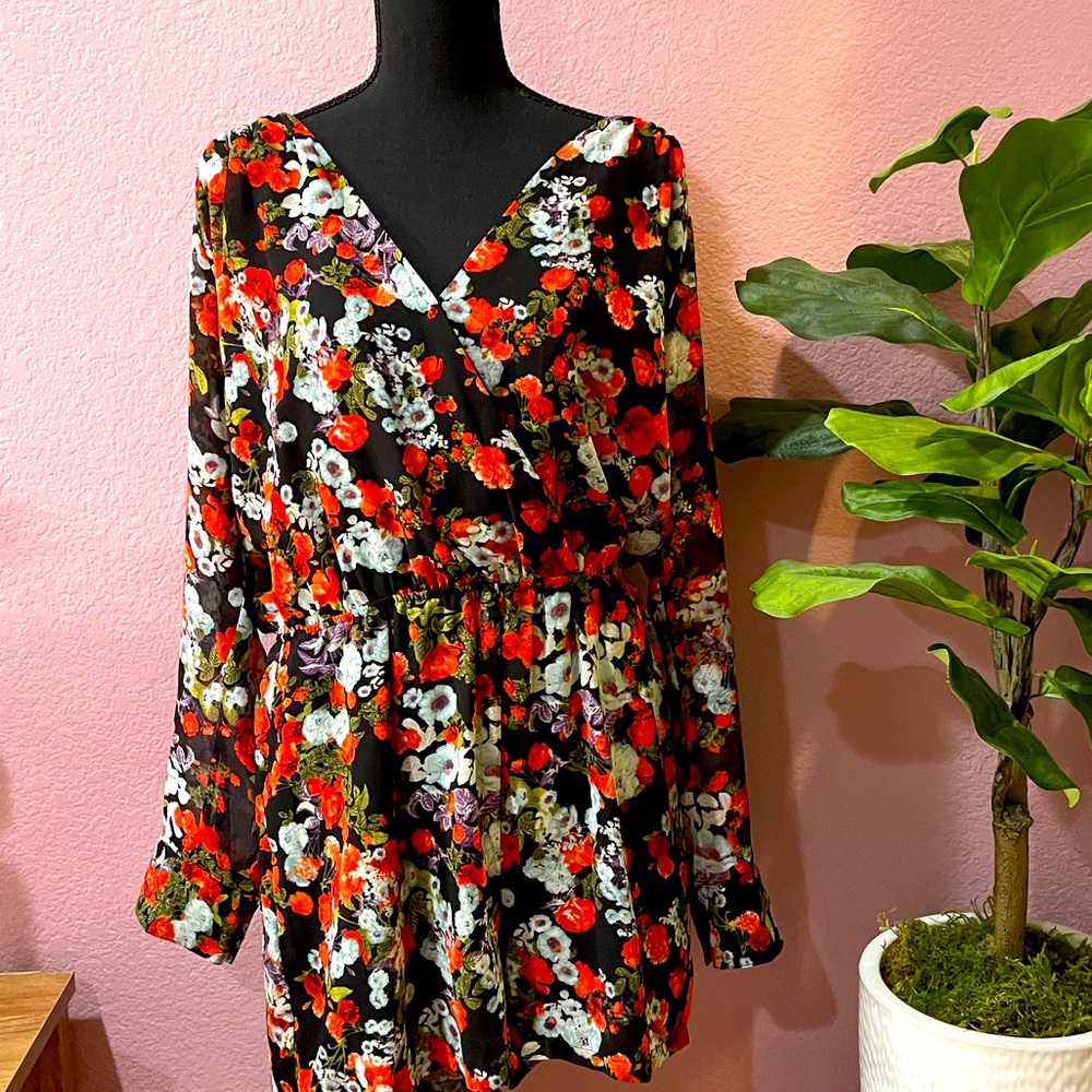 🌹BCBGeneration Floral Shorts Jumpsuit🌹